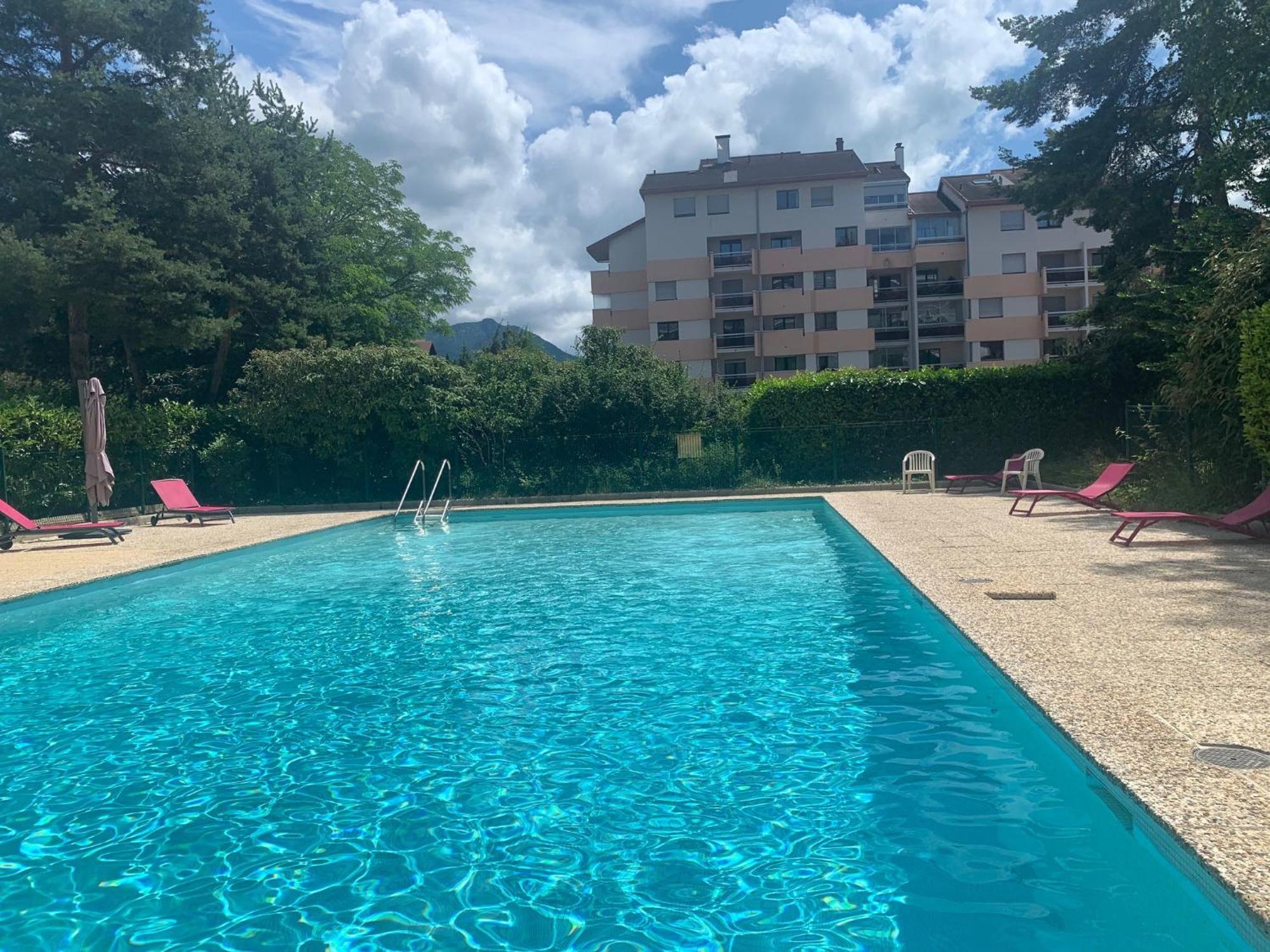 Kusmi Love Piscine Proche Du Lac Annecy Dış mekan fotoğraf